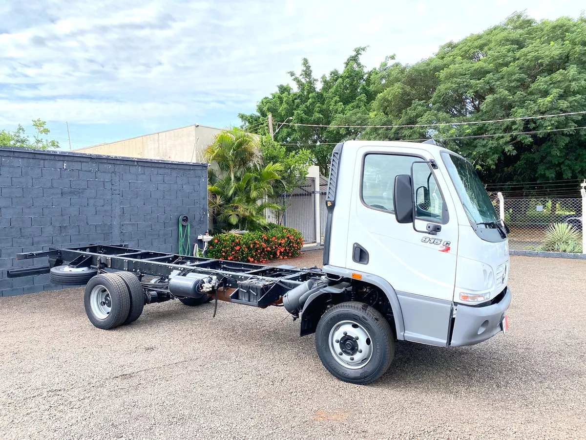 Mercedes-Benz Accelo 915 10/10