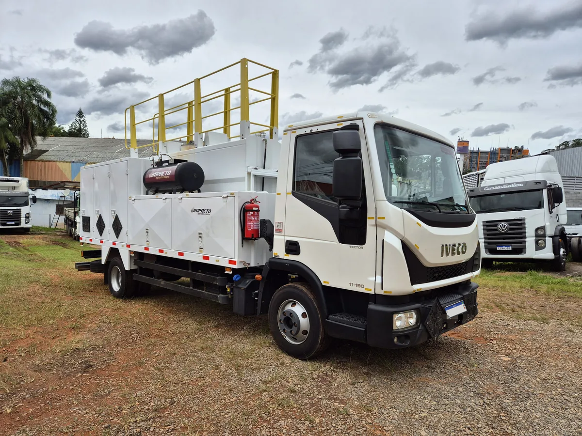 Iveco Tector 11190 4x2 23/23