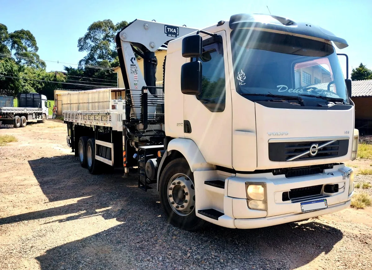 Volvo VM270 6x2 13/13